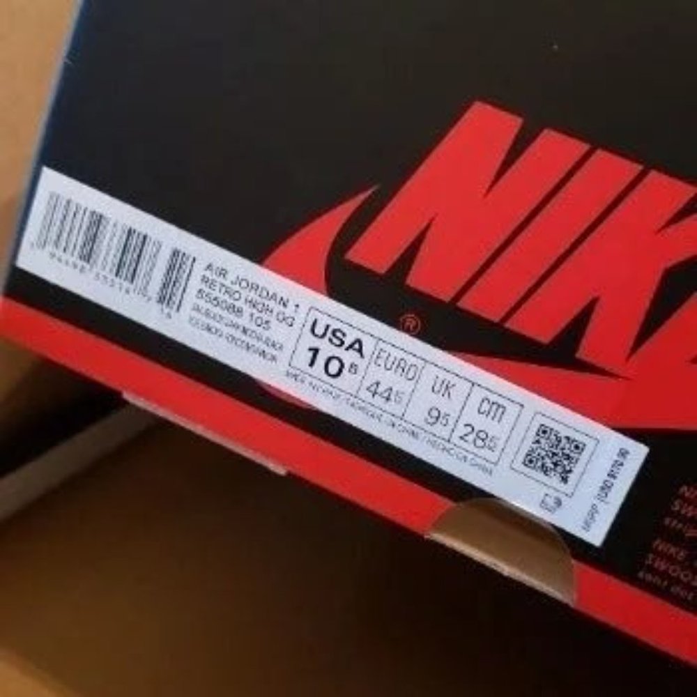 Air Jordan 1 Retro High OG - Dark Mocha - Picture 7 of 11